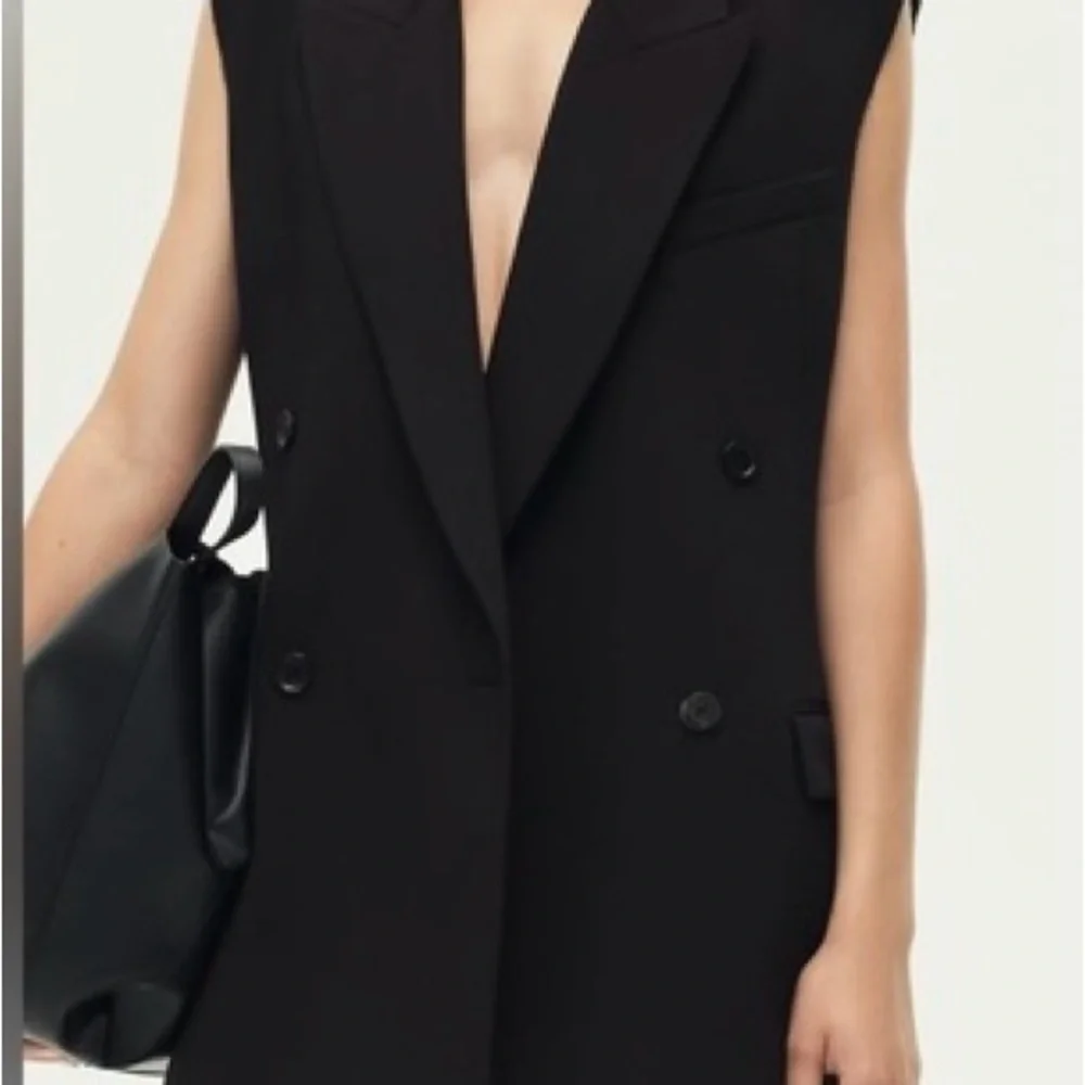 Zara Basic Black Blazer - Picture 1 of 15